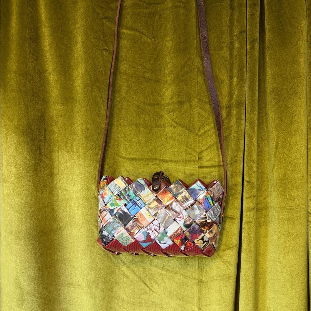 Y2K quirky Woven Up-Cycled Magazine Colorful crossbody bag. Leather strap. - Picture 3 of 8